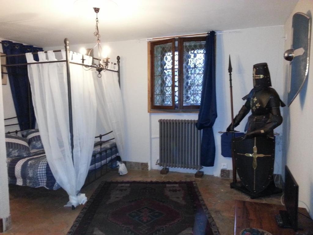 Chateau Des Aiguilles Saint-Remy-de-Chargnat Room photo